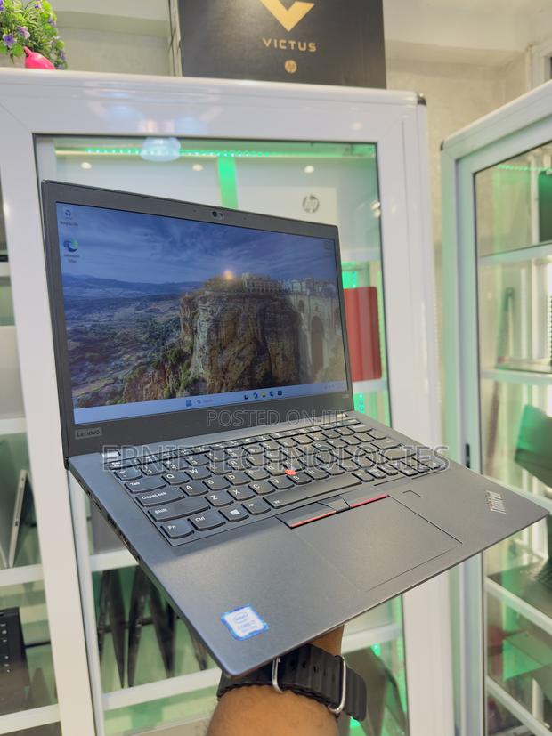 Laptop Lenovo ThinkPad X390 16GB Intel Core i7 SSD 256GB photo 6