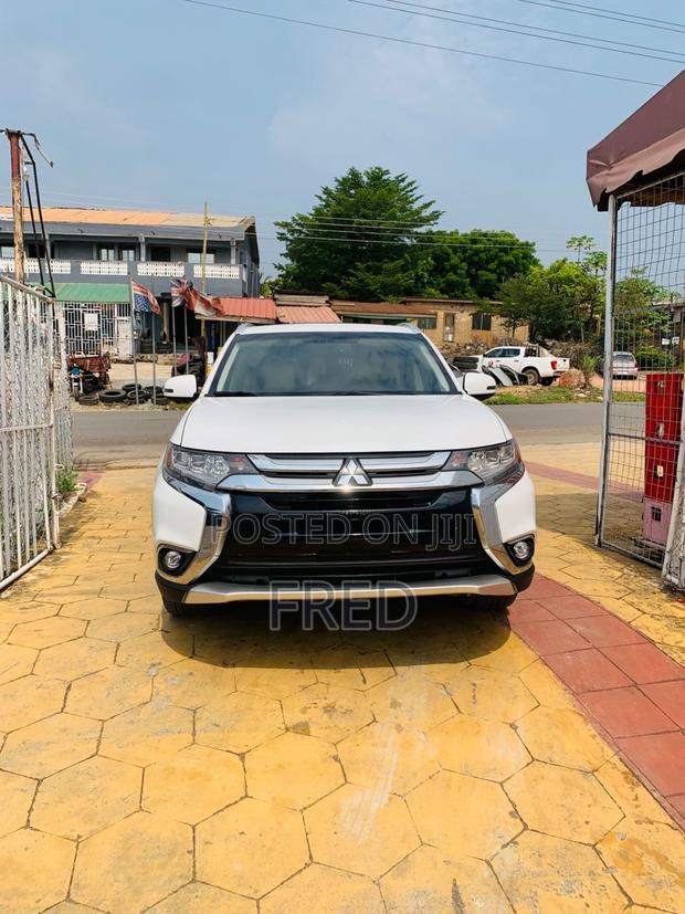 Mitsubishi Outlander SEL FWD 2018 White