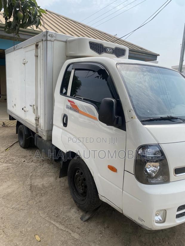 Kia Bongo 3 1ton 2012 White photo 3