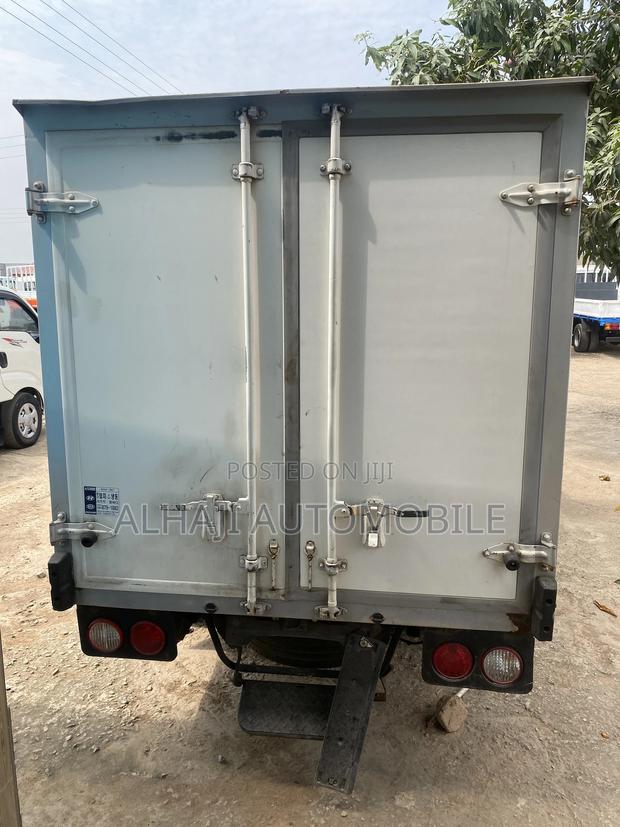 Kia Bongo 3 1ton 2012 White photo 4