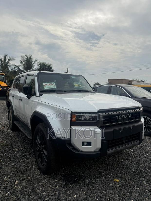 New Toyota Land Cruiser Prado 2.8 2025 White