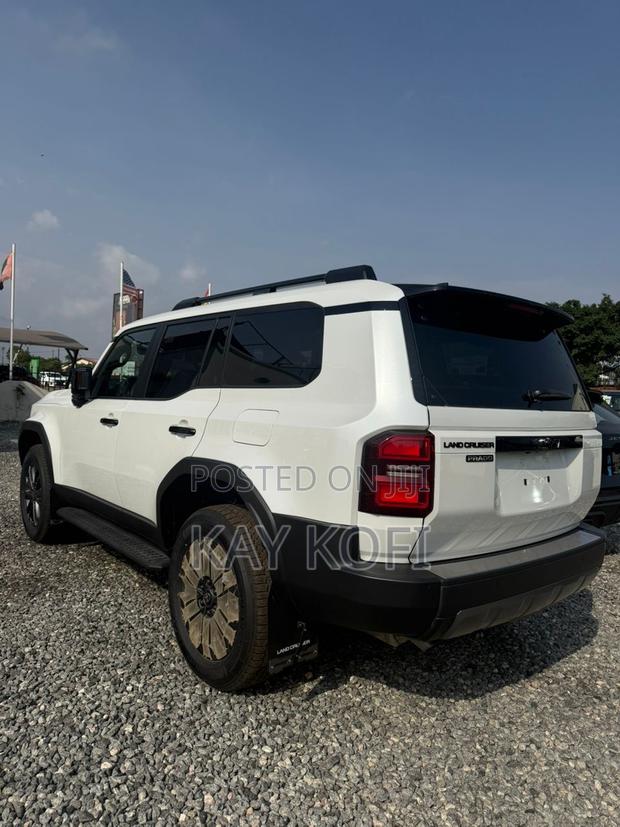 New Toyota Land Cruiser Prado 2.8 2025 White