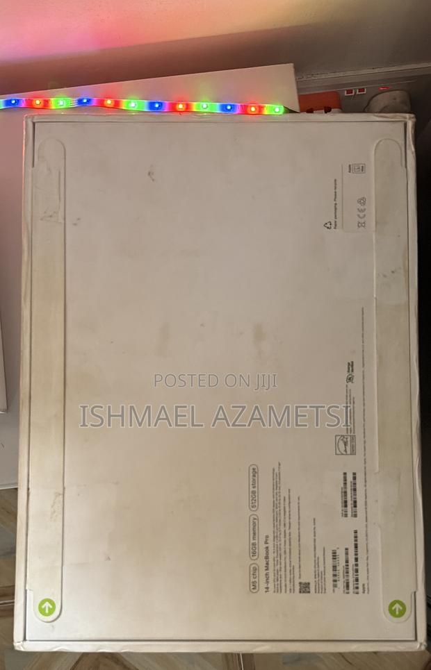 New Laptop Apple Macbook Pro 2025 M5 14-Inch 16GB Apple M5 SSD 512GB photo 3