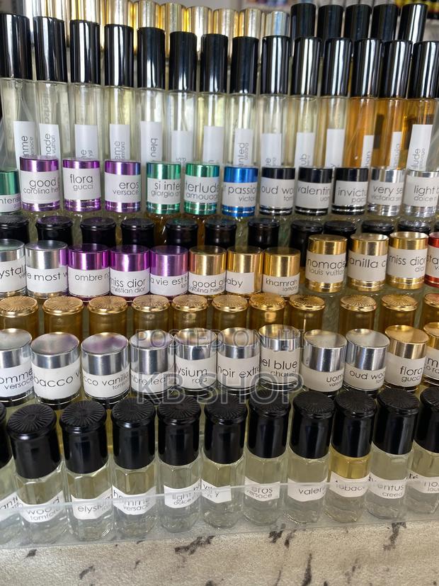 Undiluted Perfume Oil · Photo 2
