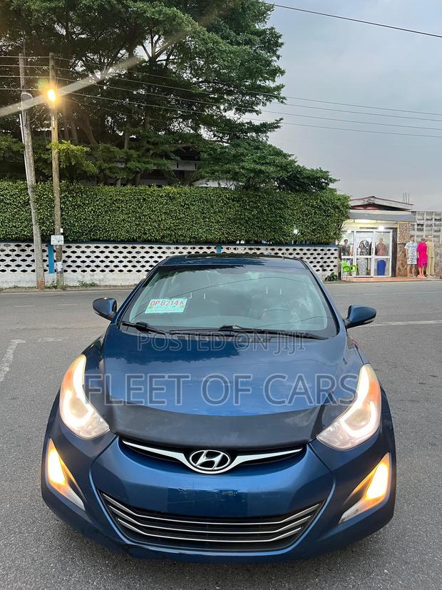 Hyundai Elantra Limited 4dr Sedan (1.8L 4cyl 6A) 2015