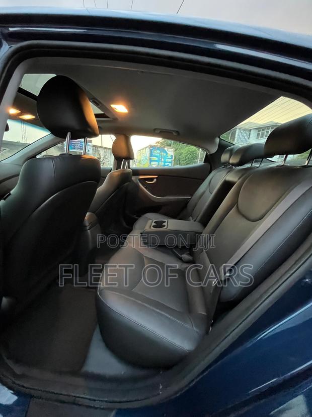 Hyundai Elantra Limited 4dr Sedan (1.8L 4cyl 6A) 2015