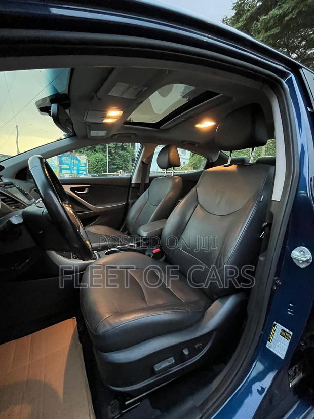 Hyundai Elantra Limited 4dr Sedan (1.8L 4cyl 6A) 2015