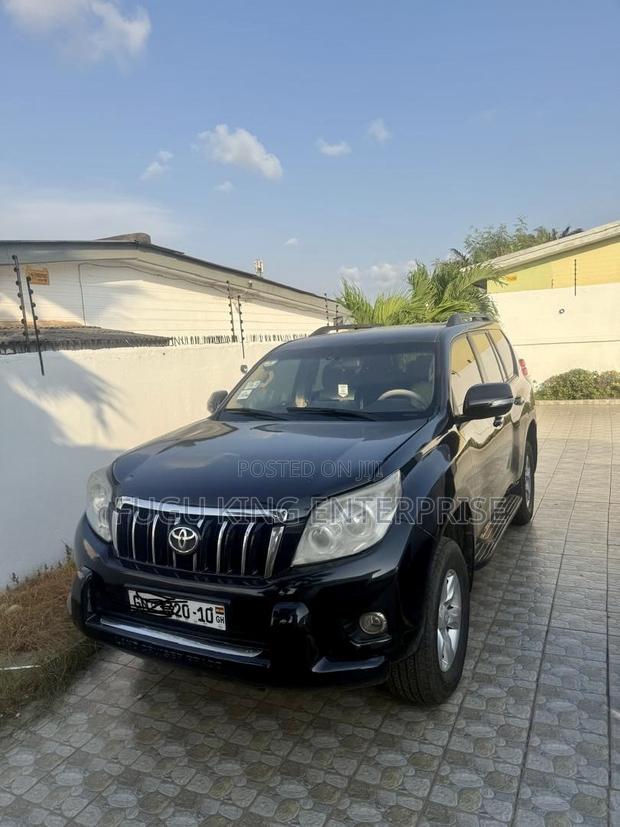 Toyota Land Cruiser Prado 2010 Black