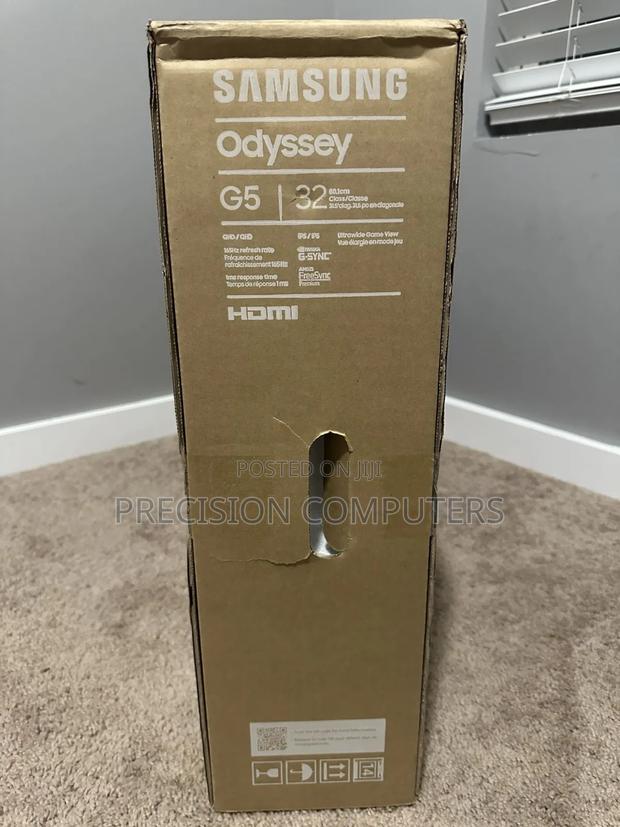 Samsung Odyssey G5 32 " QHD 165hz Gaming Monitor photo 2
