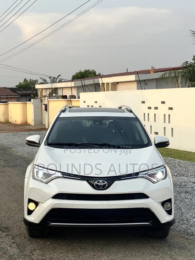 Toyota RAV4 Limited AWD (2.5L 4cyl 6A) 2017 White