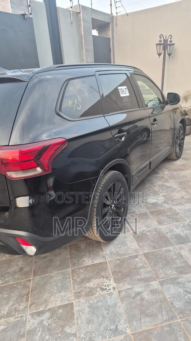 Mitsubishi Outlander 2020 Black