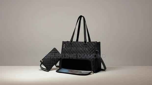 Premium Large-Capacity Bag for Work Travel photo 2