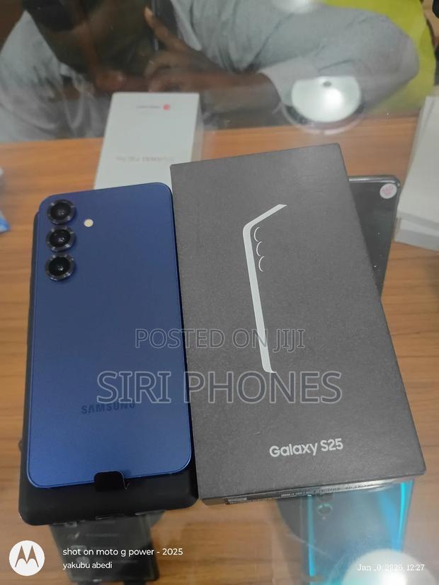 Samsung Galaxy S25 256 GB Blue photo 2