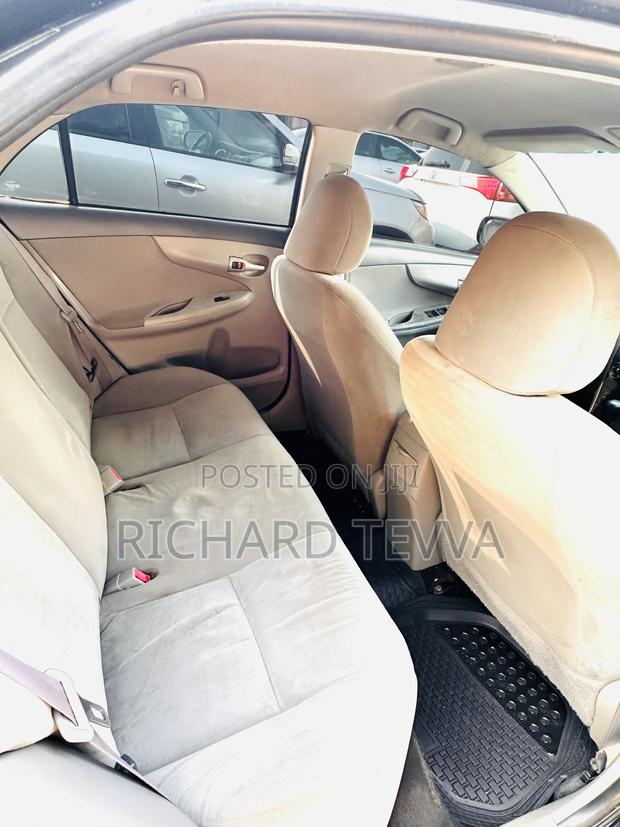 Toyota Corolla LE 4dr Sedan (1.8L 4cyl 4A) 2010 Black