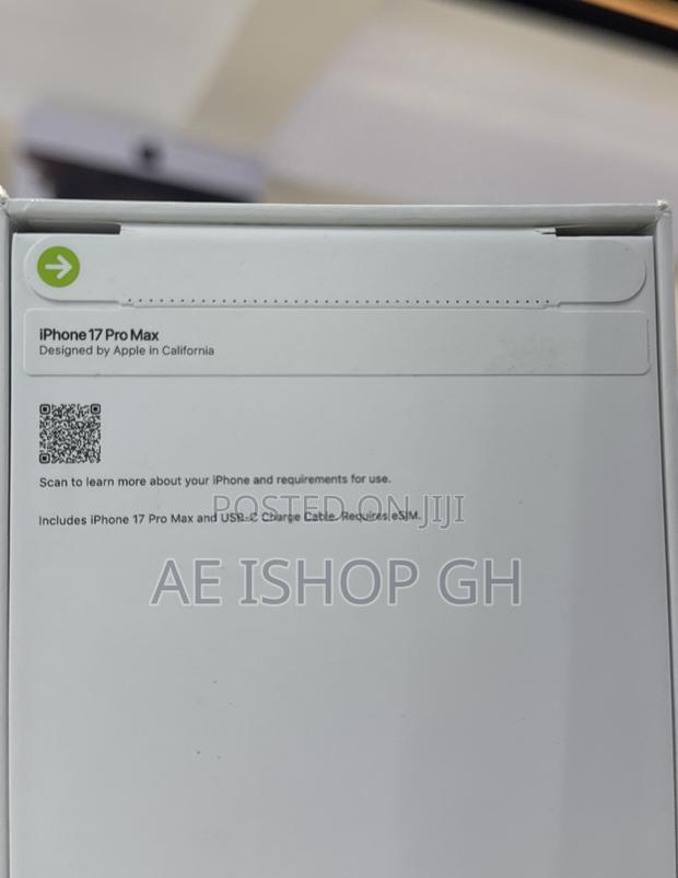 New Apple iPhone 17 Pro Max 1 TB Silver photo 3