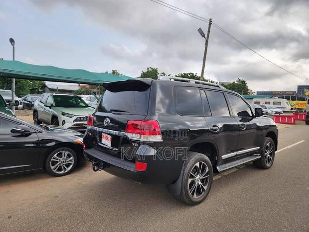 Toyota Land Cruiser 4.5 V8 GXR 2016 Black