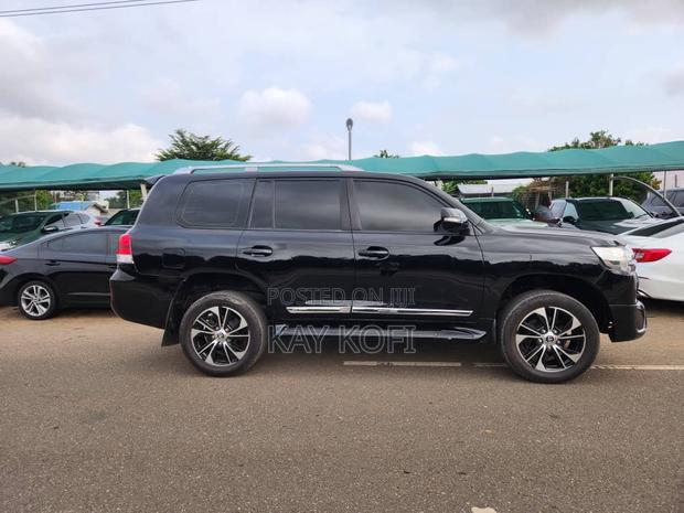Toyota Land Cruiser 4.5 V8 GXR 2016 Black
