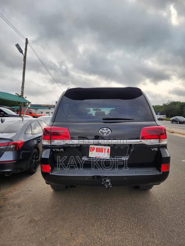 Toyota Land Cruiser 4.5 V8 GXR 2016 Black