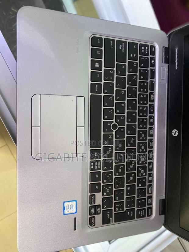 Laptop HP EliteBook 820 8GB Intel Core I3 SSD 256GB photo 2
