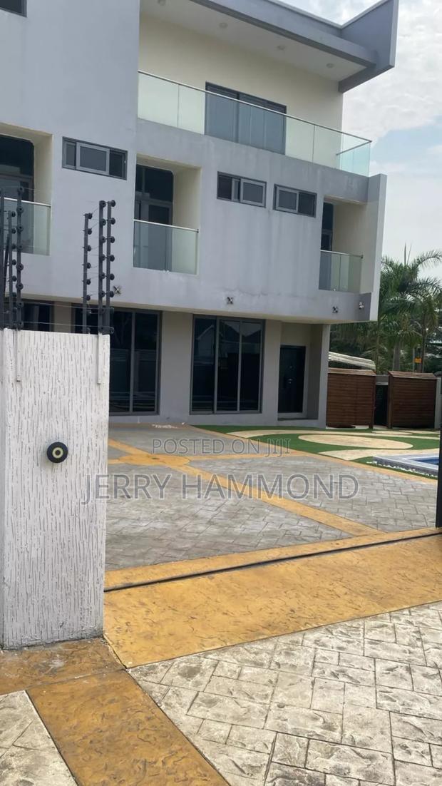 Furnished 4bdrm House in Cantoment In A Seren, Cantonments for rent · Photo 2