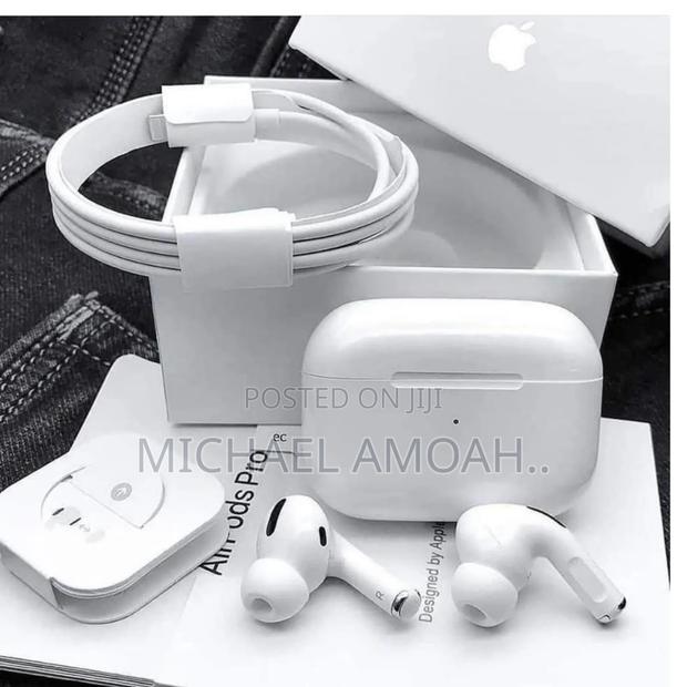 JBL Earbud photo 2
