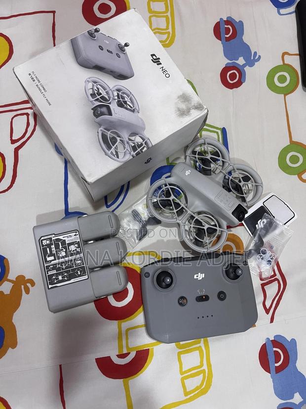 Dji Neo Combo Drone With 3 Batteries