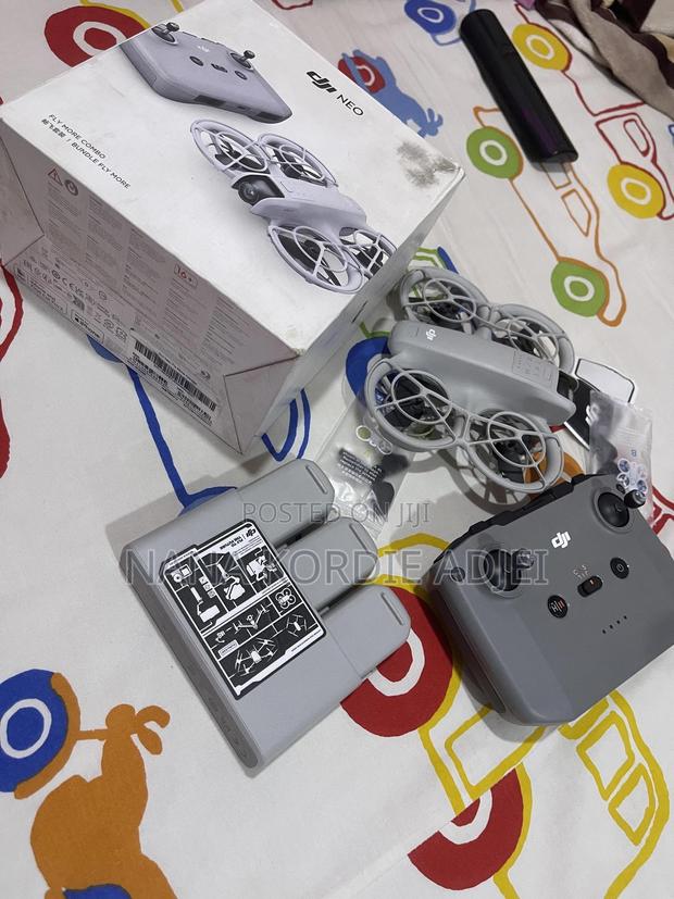 Dji Neo Combo Drone With 3 Batteries photo 7