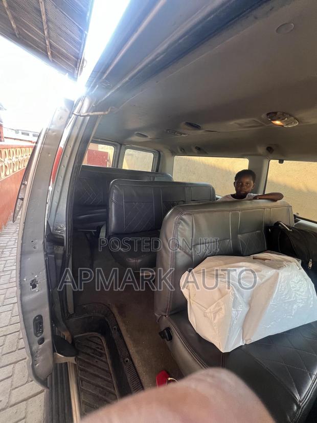 Ford E350 2010 Silver photo 6
