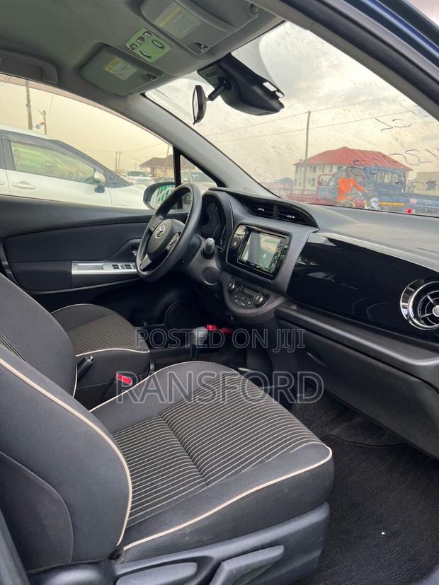 Toyota Vitz 1.3 FWD 5dr 2017 Blue