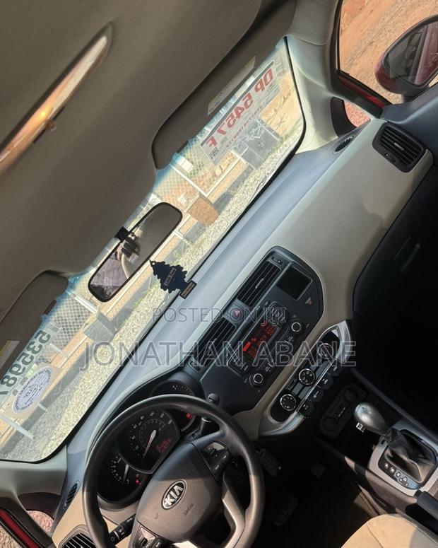 Kia Rio 2013 Red photo 5