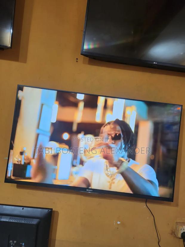 Ultra Slim Sony 50 Inches Uhd Smart Led Tv With Quality Graphics