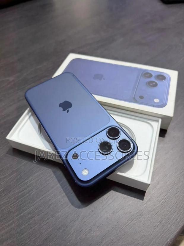 New Apple iPhone 17 256 GB Gold photo 2