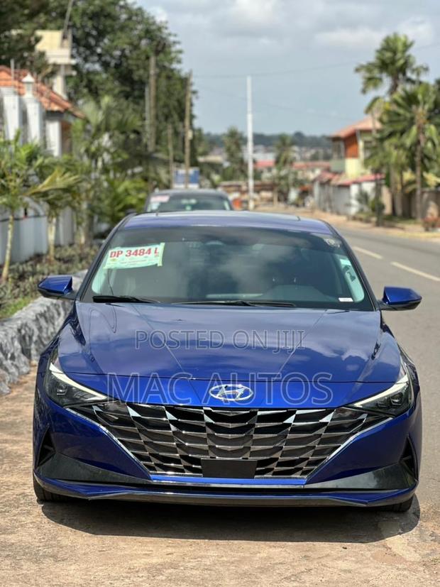 Hyundai Elantra Limited 2022 Blue