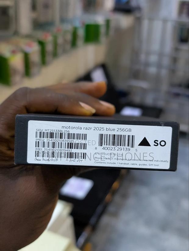 New Motorola Razr 2024 256 GB Blue