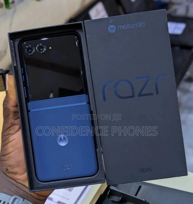 New Motorola Razr 2024 256 GB Blue