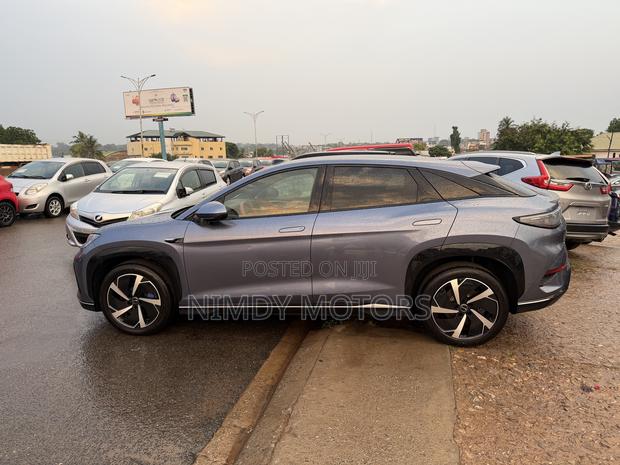 BYD Sealion 7 EV 523hp AWD 2025 Gray photo 4
