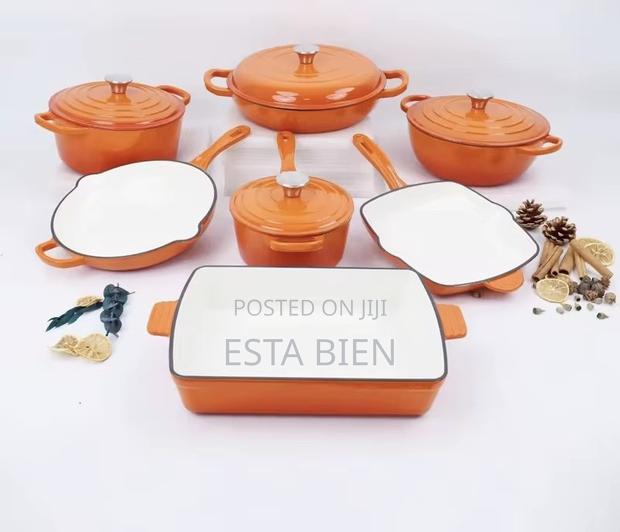 Enamelled Cast Iron Cookware Set photo 3
