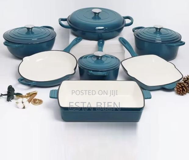 Enamelled Cast Iron Cookware Set photo 4