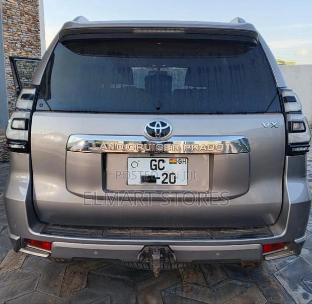 Toyota Land Cruiser Prado 2020 Gray