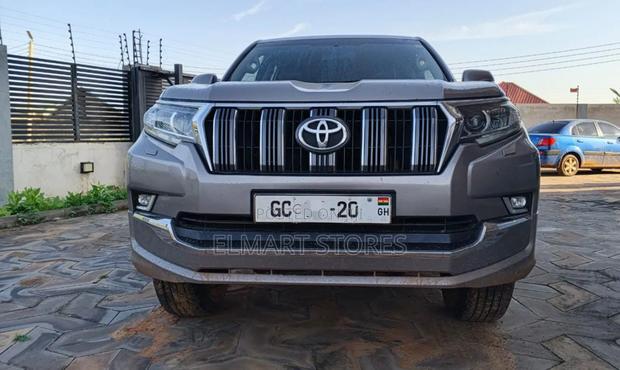 Toyota Land Cruiser Prado 2020 Gray