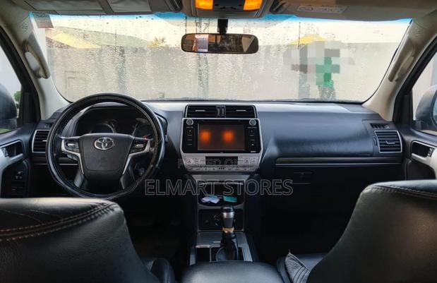 Toyota Land Cruiser Prado 2020 Gray