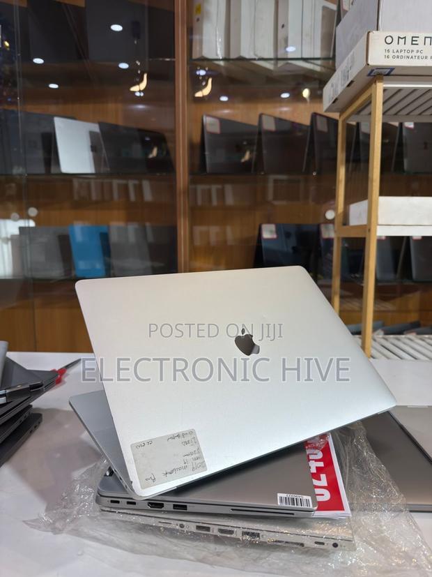 Laptop Apple MacBook Pro 2019 32GB Intel Core I9 SSD 1T