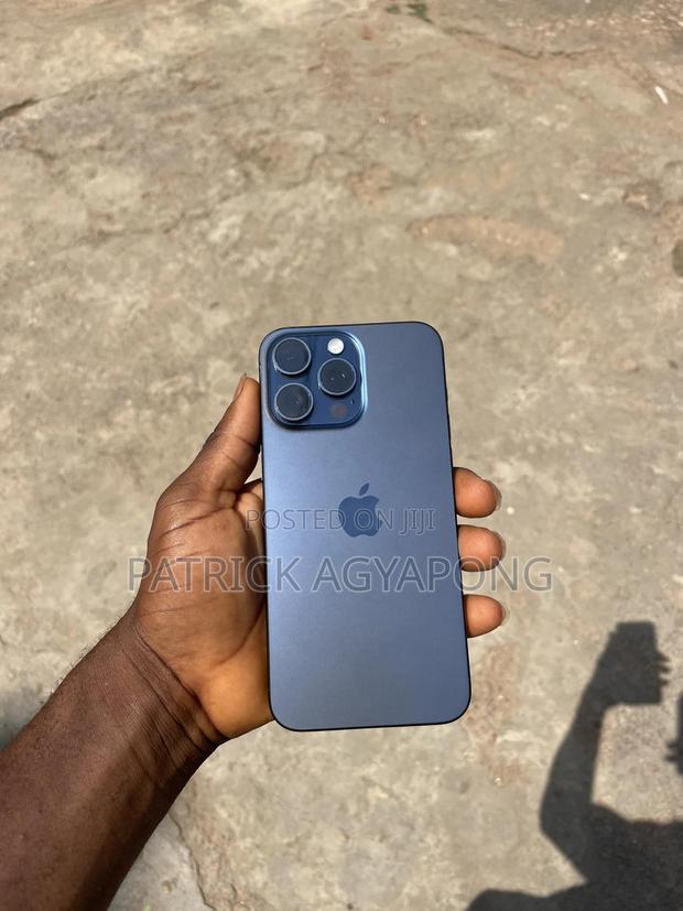 New Apple iPhone 15 Pro Max 256 GB Blue photo 3