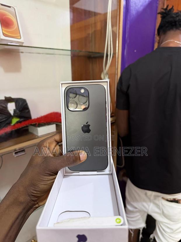 New Apple iPhone 14 Pro 128 GB Black · Photo 1