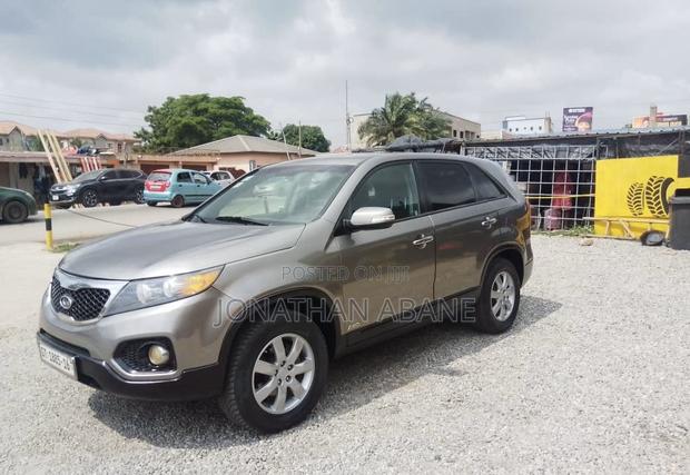 Kia Sportage 2012 Gray photo 3