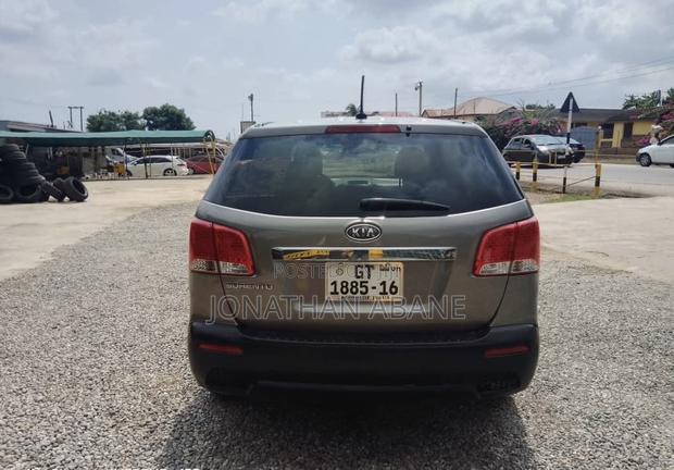 Kia Sportage 2012 Gray photo 2