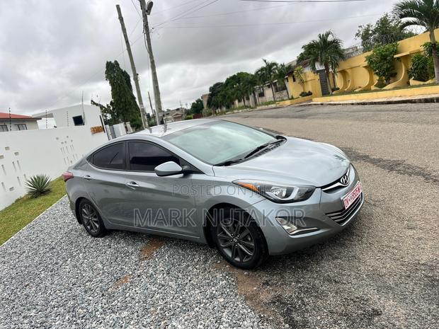 Hyundai Elantra SE 4dr Sedan (1.8L 4cyl 6A) 2014 Gray photo 4