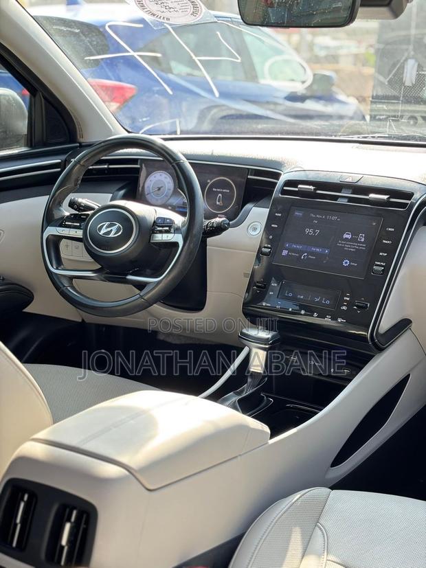 Hyundai Tucson 2022 Black photo 3