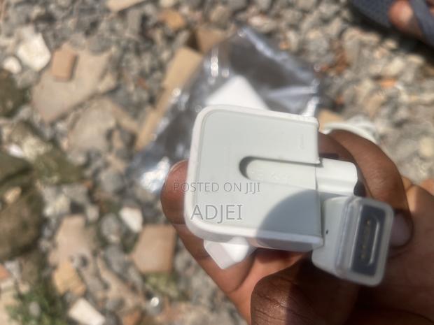 Apple Macbook Charger 2008 to 2012 photo 3