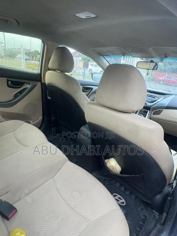 Hyundai Elantra Limited Sedan FWD (1.8L 4cyl 6A) 2013 White photo 5